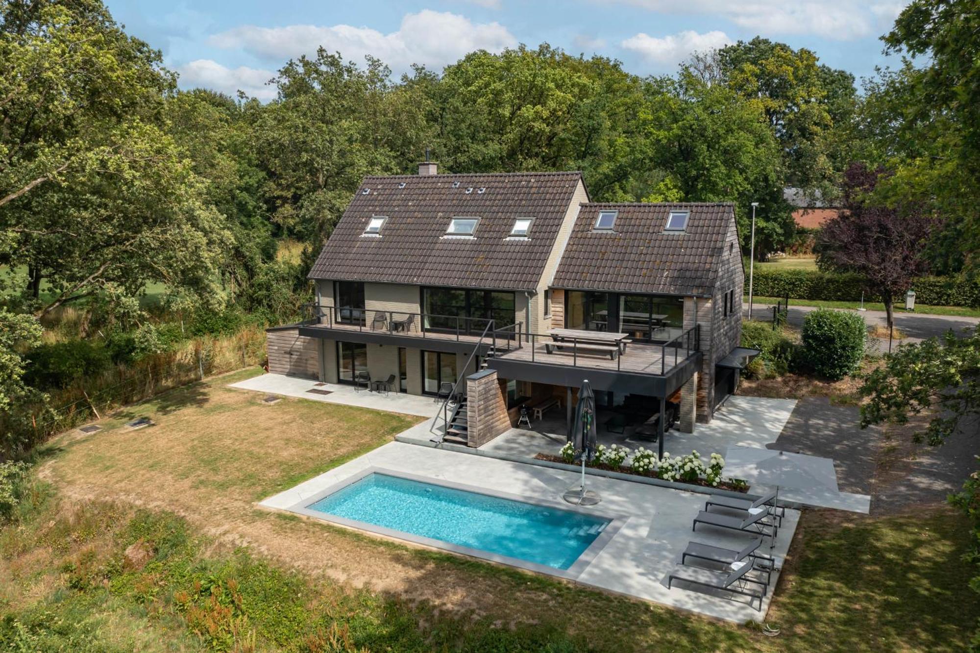 Gite 1 Maison Caerdinael - Gite 14 Personnes Sur Les Hauteurs De デュルビュイ エクステリア 写真