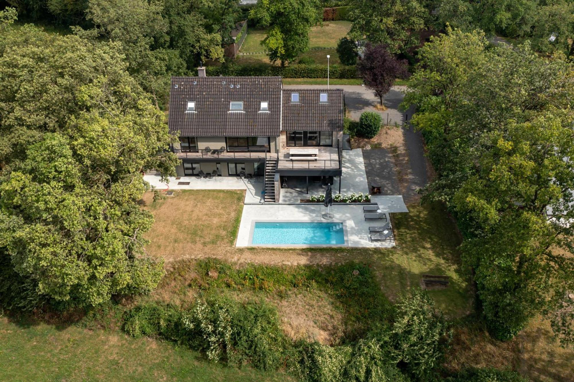 Gite 1 Maison Caerdinael - Gite 14 Personnes Sur Les Hauteurs De デュルビュイ エクステリア 写真